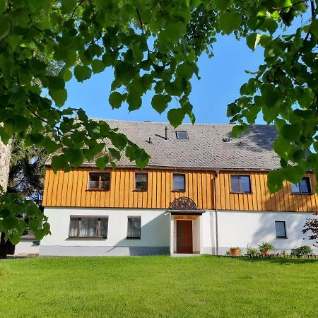 Familienfreundliche Ferienwohnung Zschorlau Eksteriør bilde