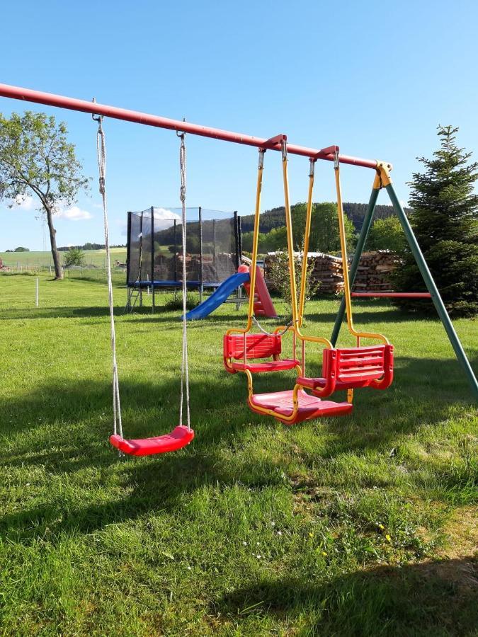 Familienfreundliche Ferienwohnung Zschorlau Eksteriør bilde