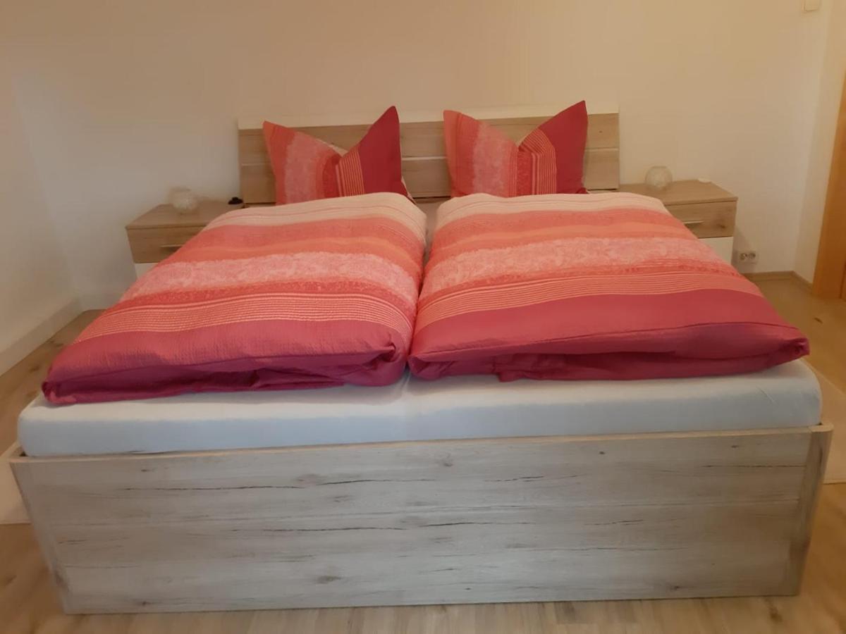 Familienfreundliche Ferienwohnung Zschorlau Eksteriør bilde