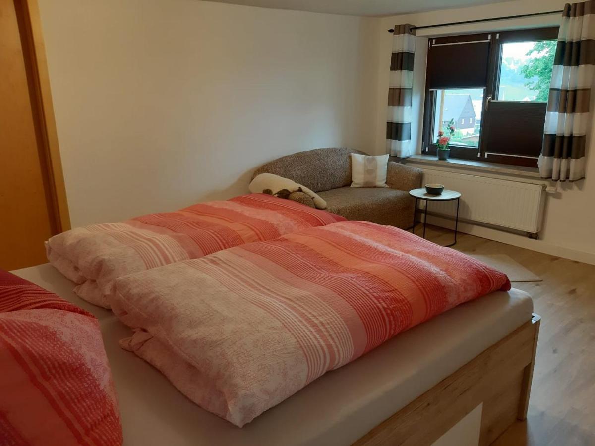 Familienfreundliche Ferienwohnung Zschorlau Eksteriør bilde